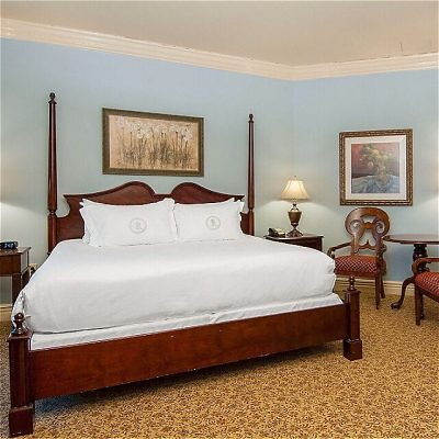 The Best of Harbor Town Staycation